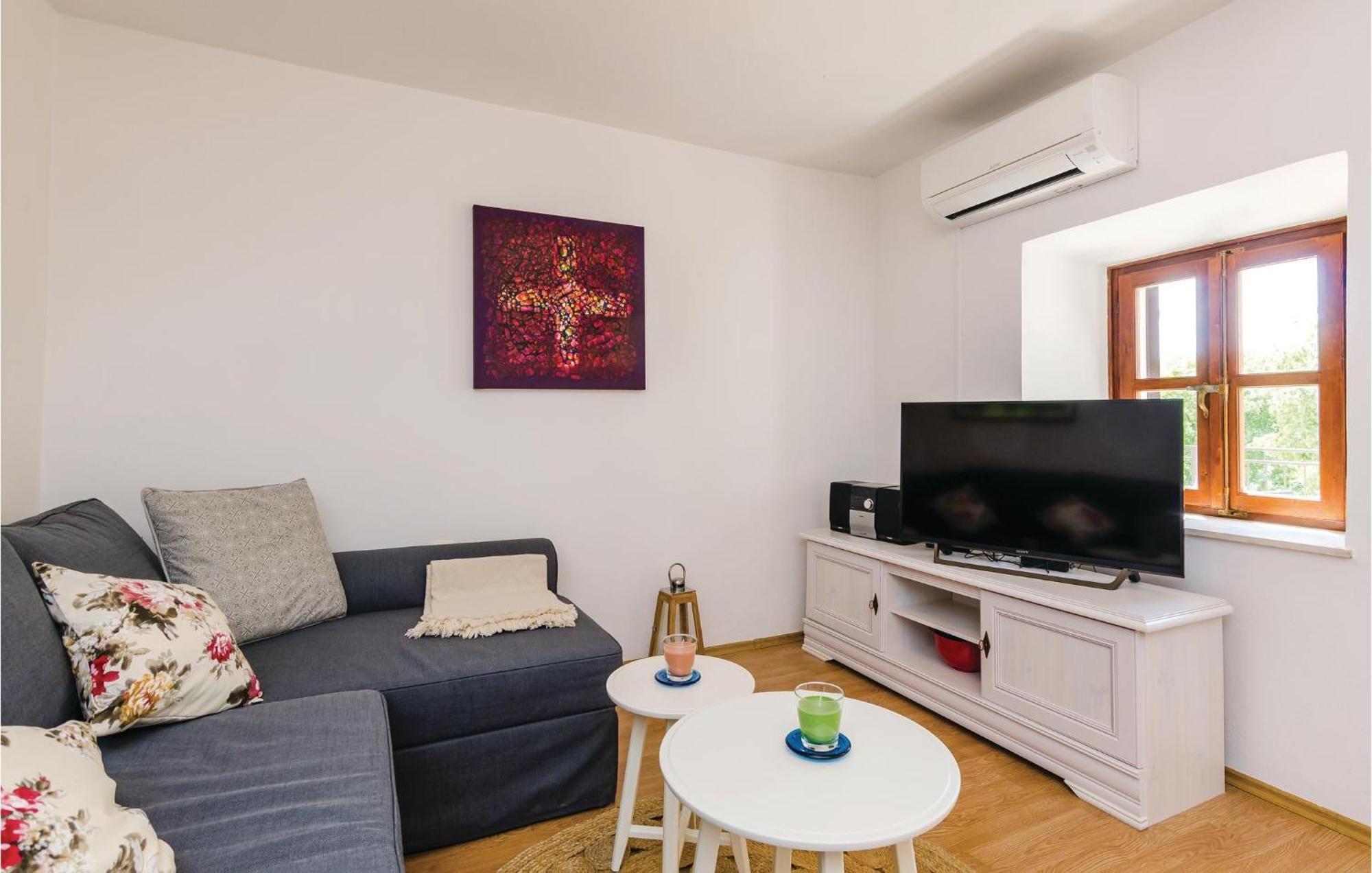 Beautiful Home In Oslje With Kitchen מראה חיצוני תמונה