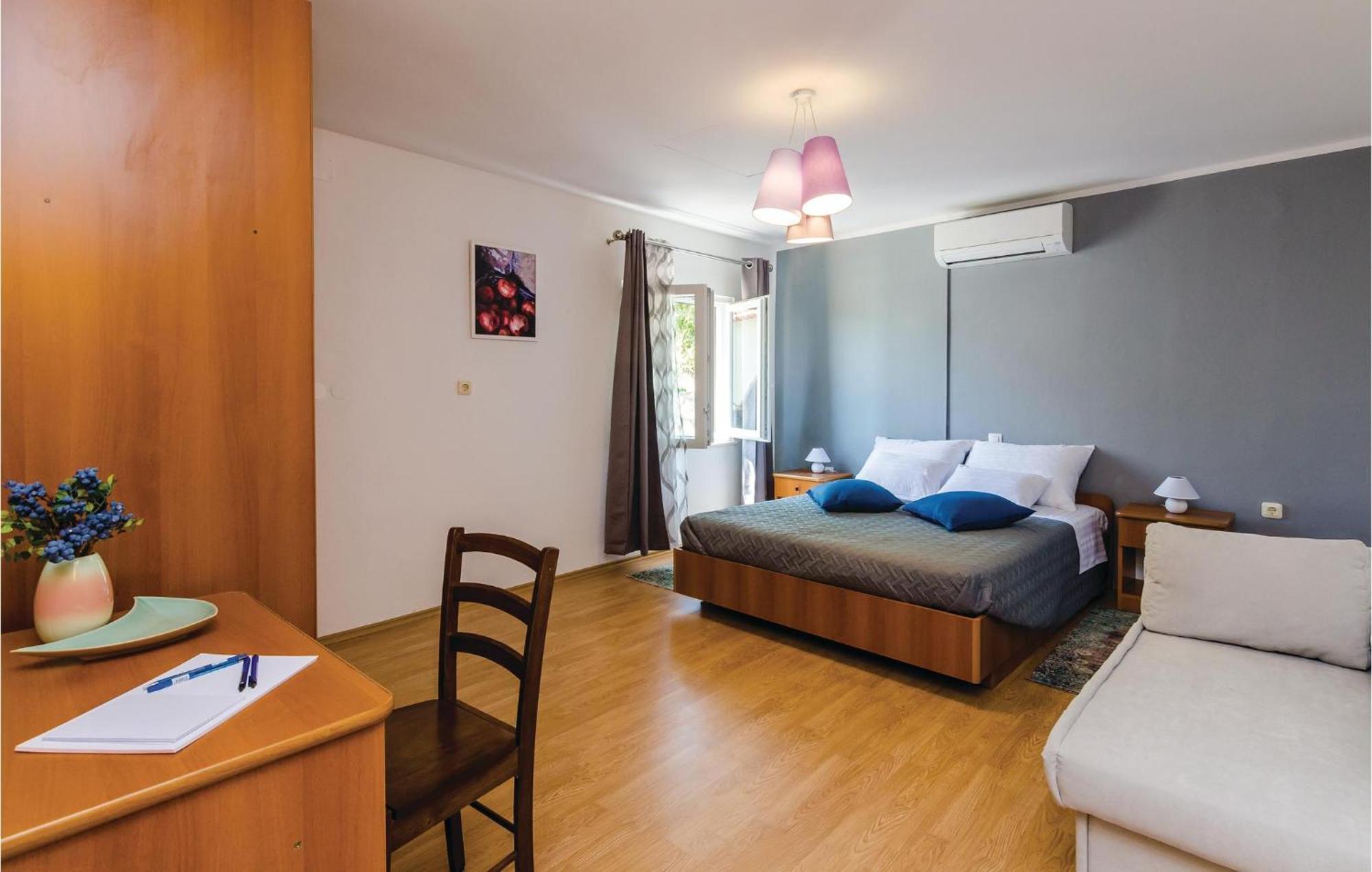 Beautiful Home In Oslje With Kitchen מראה חיצוני תמונה
